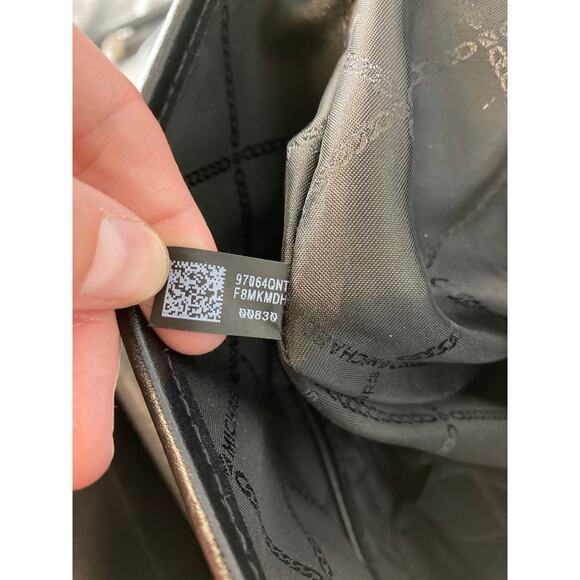 MICHAEL KORS, BLACK PEBBLED LEATHER LARGE TOTE SHOULDER BAG - Picture 11 of 12